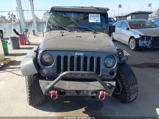 1C4BJWDG2HL581088 Jeep Wrangler Unlimited Sport
