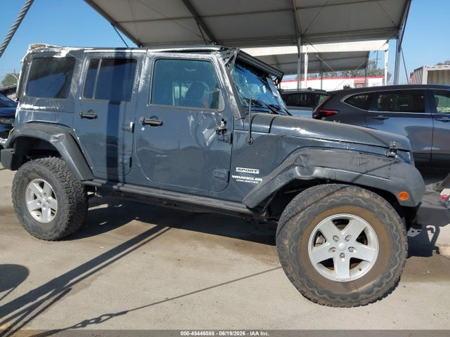1C4BJWDG2HL581088 Jeep Wrangler Unlimited Sport