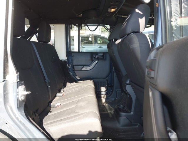 1C4BJWDG2HL581088 Jeep Wrangler Unlimited Sport