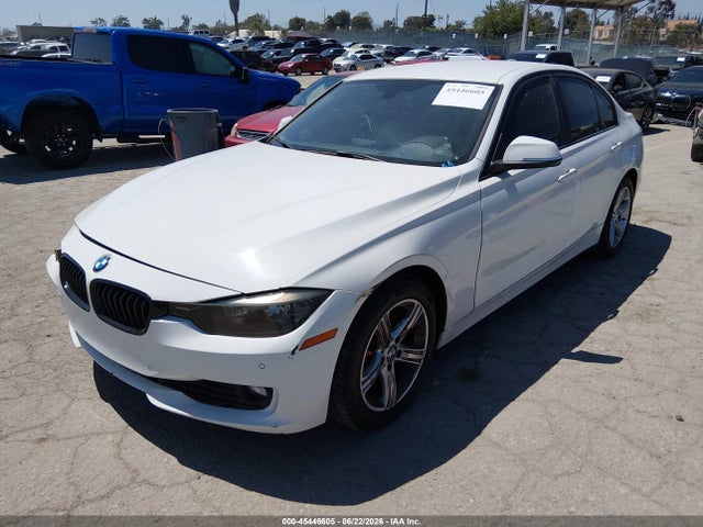 BMW 328I 2014 WBA3C1C51EK107861 Image 2