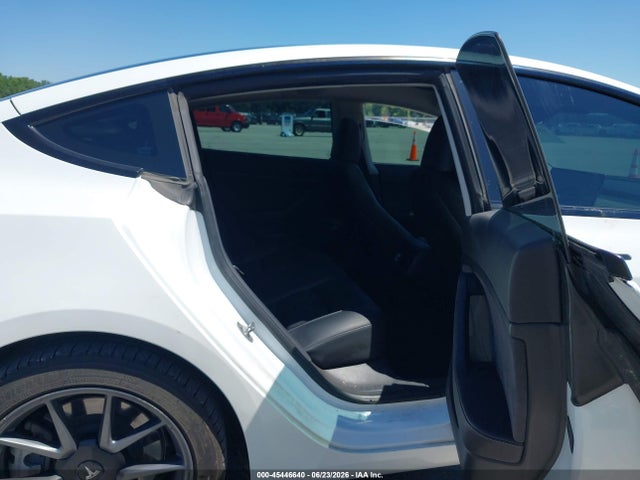 Продажа на аукционе авто 2023 Tesla Model 3 Rear-wheel Drive, vin: 5YJ3E1EAXPF576552, номер лота: 45446640