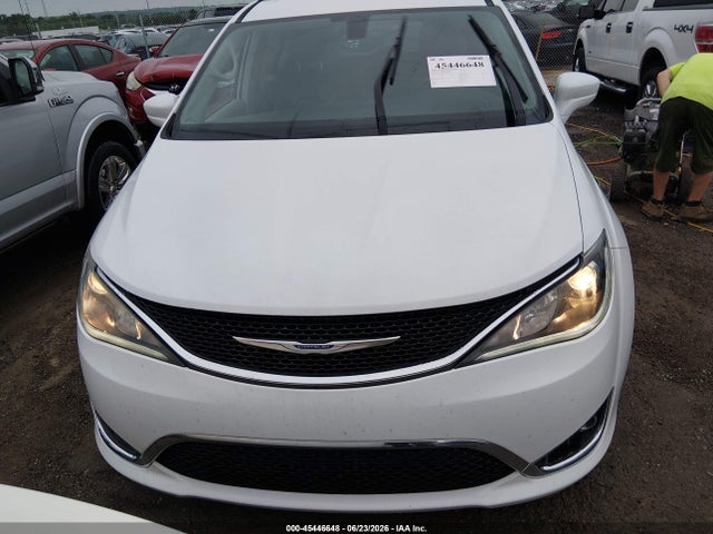 45446648 :رقم المزاد ، 2C4RC1BG3KR626018 vin ، 2019 Chrysler Pacifica Touring L مزاد بيع