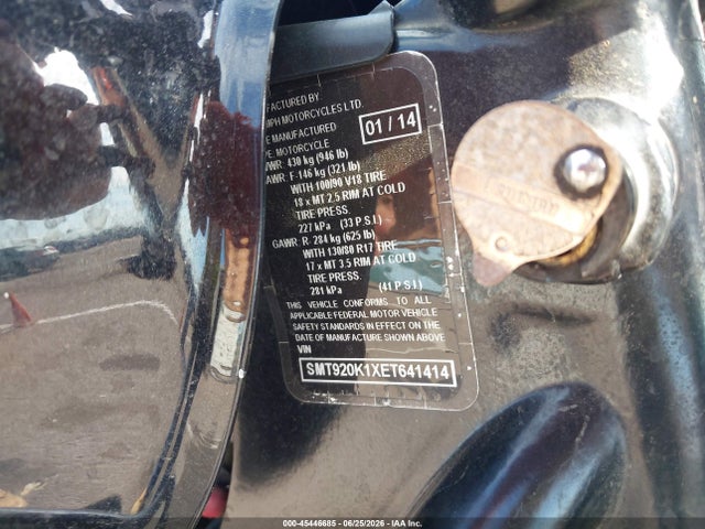 45446685 :رقم المزاد ، SMT920K1XET641414 vin ، 2014 Triumph Motorcycle Thruxton مزاد بيع