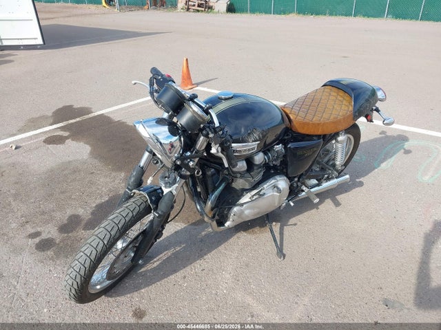 45446685 :رقم المزاد ، SMT920K1XET641414 vin ، 2014 Triumph Motorcycle Thruxton مزاد بيع
