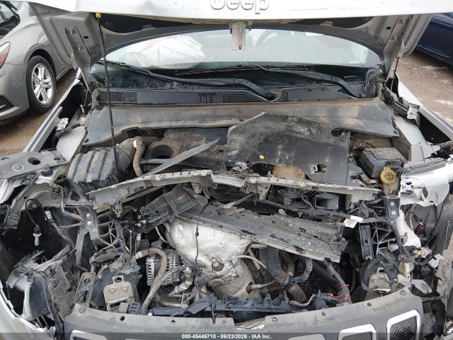 45446710 :رقم المزاد ، 3C4NJDBB5NT132965 vin ، 2022 Jeep Compass Latitude 4x4 مزاد بيع