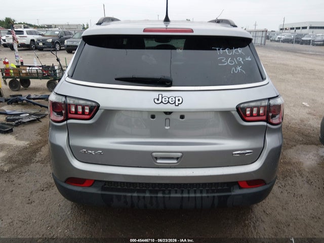 45446710 :رقم المزاد ، 3C4NJDBB5NT132965 vin ، 2022 Jeep Compass Latitude 4x4 مزاد بيع