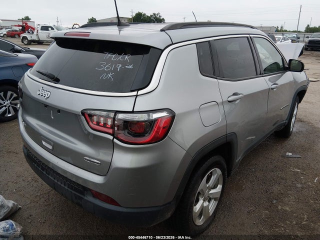 45446710 :رقم المزاد ، 3C4NJDBB5NT132965 vin ، 2022 Jeep Compass Latitude 4x4 مزاد بيع