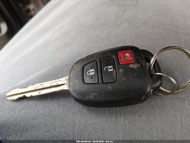 45446745 :رقم المزاد ، JTMBFREV7JJ209148 vin ، 2018 Toyota Rav4 Le مزاد بيع