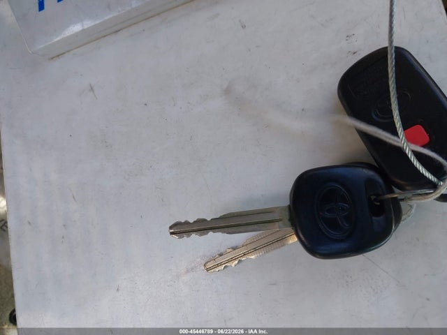 2002 Toyota Camry Le მანქანა იყიდება აუქციონზე, vin: 4T1BF30K92U022709, აუქციონის ნომერი: 45446789