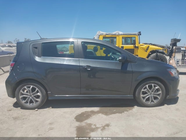 Chevrolet Sonic Lt Auto 2018 1G1JD6SH1J4104014 Image 13