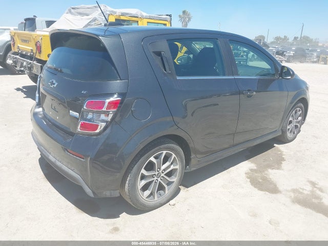 Chevrolet Sonic Lt Auto 2018 1G1JD6SH1J4104014 Image 4