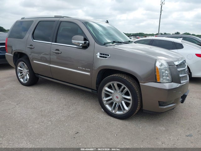 2011 Cadillac Escalade Platinum Edition მანქანა იყიდება აუქციონზე, vin: 1GYS3DEF1BR149403, აუქციონის ნომერი: 45446977