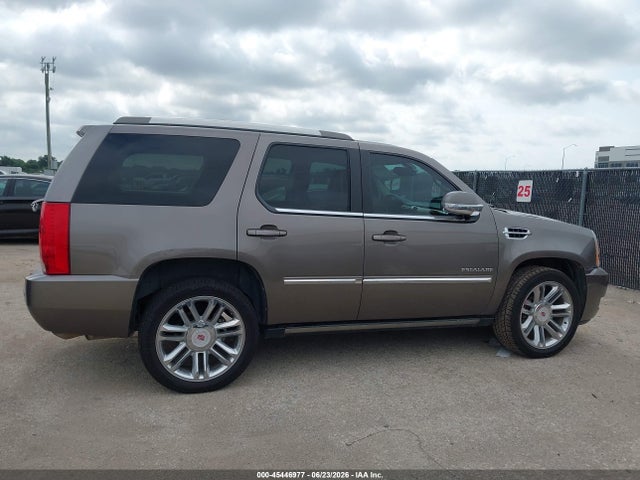 2011 Cadillac Escalade Platinum Edition მანქანა იყიდება აუქციონზე, vin: 1GYS3DEF1BR149403, აუქციონის ნომერი: 45446977