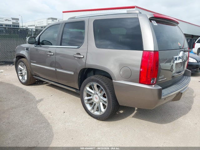 2011 Cadillac Escalade Platinum Edition მანქანა იყიდება აუქციონზე, vin: 1GYS3DEF1BR149403, აუქციონის ნომერი: 45446977