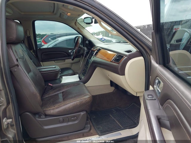 2011 Cadillac Escalade Platinum Edition მანქანა იყიდება აუქციონზე, vin: 1GYS3DEF1BR149403, აუქციონის ნომერი: 45446977