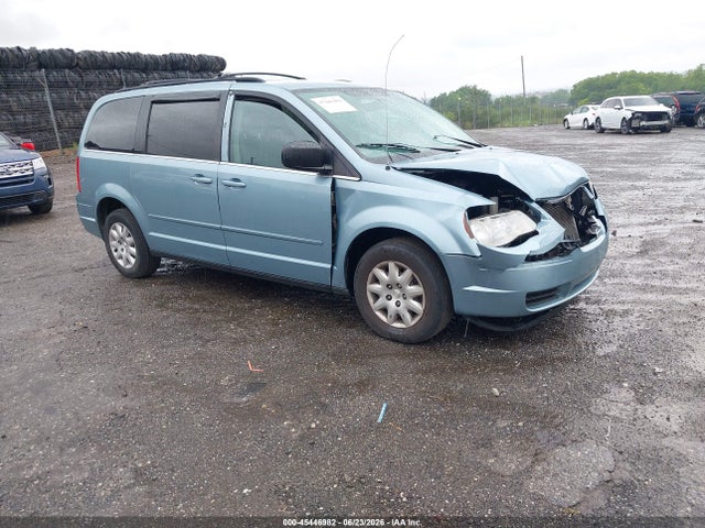 Auction sale of the 2010 Chrysler Town & Country Lx, vin: 2A4RR4DE5AR315047, lot number: 45446982