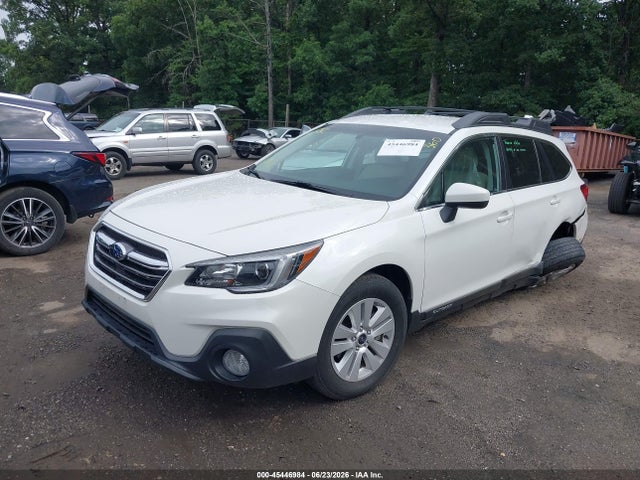 45446984 :رقم المزاد ، 4S4BSACC0J3389488 vin ، 2018 Subaru Outback 2.5i Premium مزاد بيع