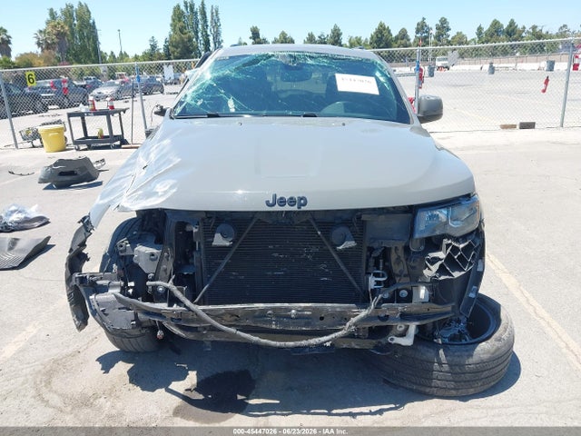 1C4RJEAG9KC819880 Jeep Grand Cherokee Altitude 4x2