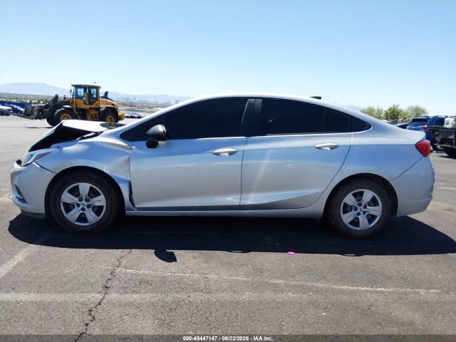 1G1BC5SM8H7277259 Chevrolet Cruze Ls Auto