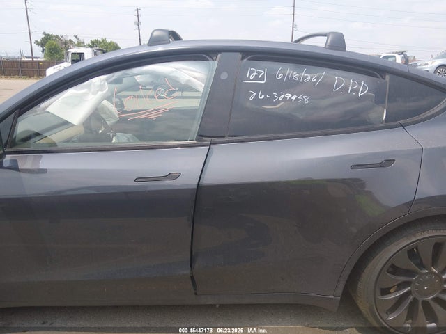 45447178 :رقم المزاد ، 7SAYGDEF5PF880338 vin ، 2023 Tesla Model Y Performance Dual Motor All-wheel Drive مزاد بيع