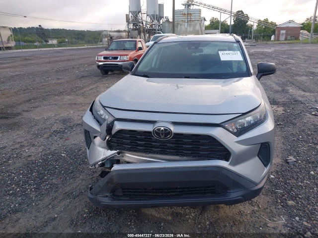 2T3H1RFV1KW020599 Toyota RAV4 LE