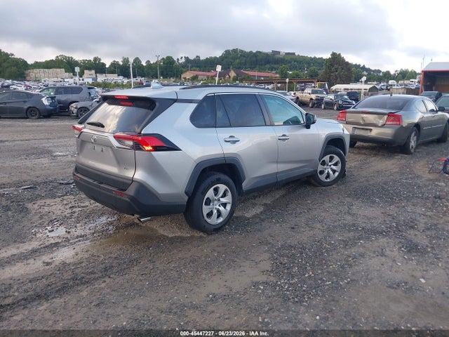 Toyota RAV4 LE 2019 2T3H1RFV1KW020599 Image 4