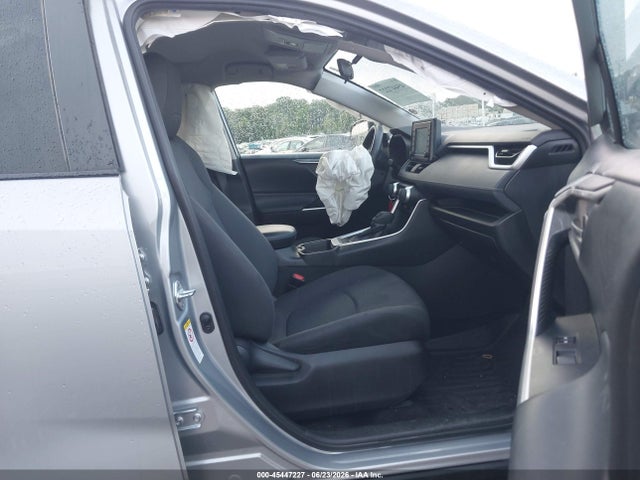 Toyota RAV4 LE 2019 2T3H1RFV1KW020599 Image 5