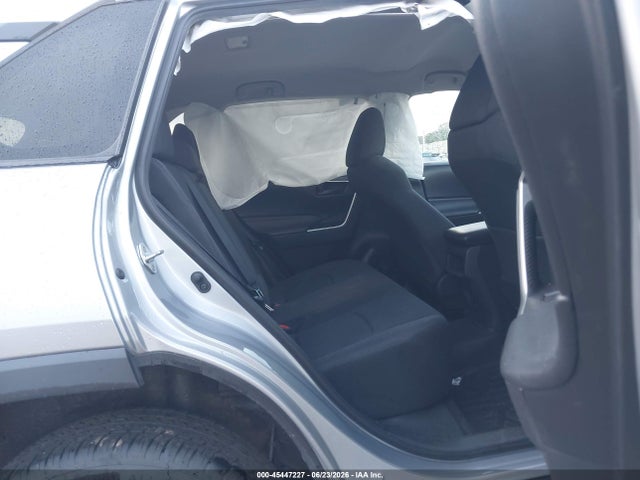 Toyota RAV4 LE 2019 2T3H1RFV1KW020599 Image 8