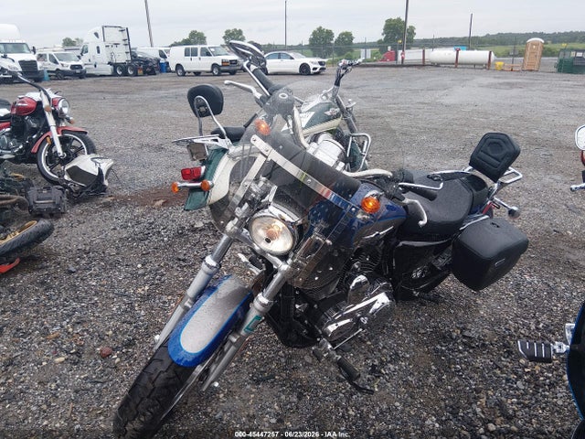 Harley-Davidson Xl1200 C 2017 1HD1CT314HC437610 Image 2