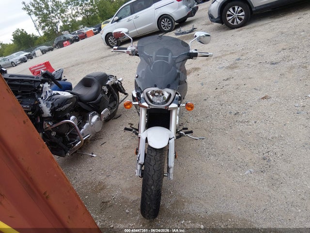 Suzuki VZ800 2015 JS1VS56A2F2100217 Image 5