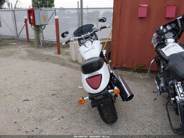Suzuki VZ800 2015 JS1VS56A2F2100217 Image 6