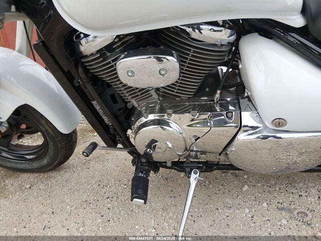 Suzuki VZ800 2015 JS1VS56A2F2100217 Image 9