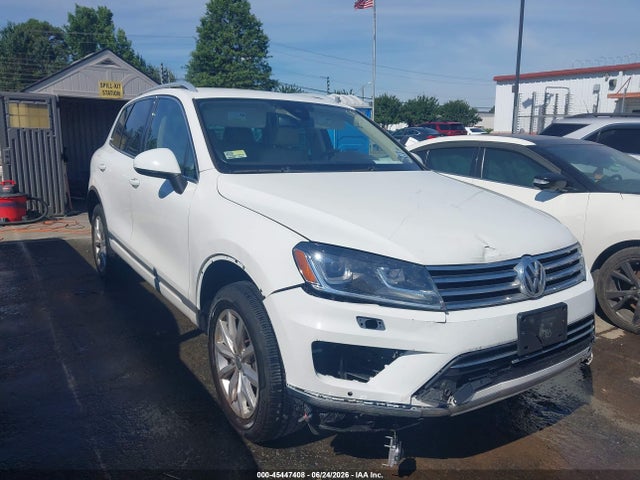 2016 Volkswagen Touareg Vr6 Sport მანქანა იყიდება აუქციონზე, vin: WVGEF9BP3GD012693, აუქციონის ნომერი: 45447408