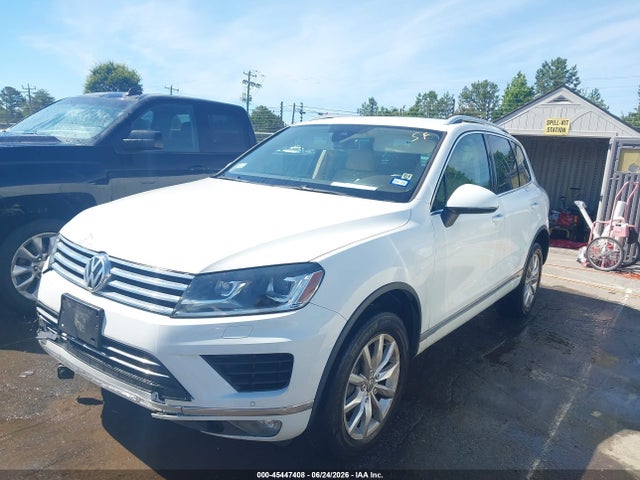 2016 Volkswagen Touareg Vr6 Sport მანქანა იყიდება აუქციონზე, vin: WVGEF9BP3GD012693, აუქციონის ნომერი: 45447408