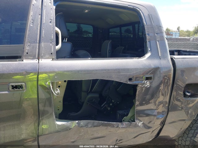 1C6SRFJT6NN221291 RAM 1500 Laramie 4x4 5&#039;7 Box