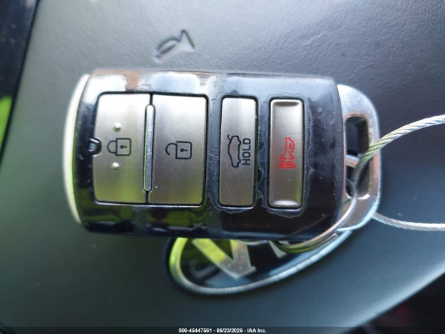 Продажа на аукционе авто 2016 Kia K900 Luxury 3.8l, vin: KNALU4D37G6032591, номер лота: 45447561