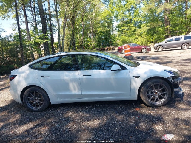 2022 Tesla Model 3 Long Range Dual Motor All-wheel Drive მანქანა იყიდება აუქციონზე, vin: 5YJ3E1EB9NF112836, აუქციონის ნომერი: 45447607