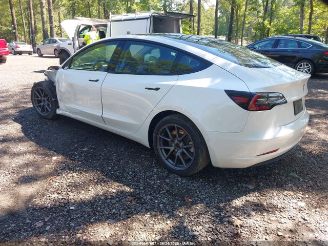 2022 Tesla Model 3 Long Range Dual Motor All-wheel Drive მანქანა იყიდება აუქციონზე, vin: 5YJ3E1EB9NF112836, აუქციონის ნომერი: 45447607