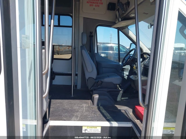 1FDES6PV8HKB43357 Ford Transit-350 Cutaway
