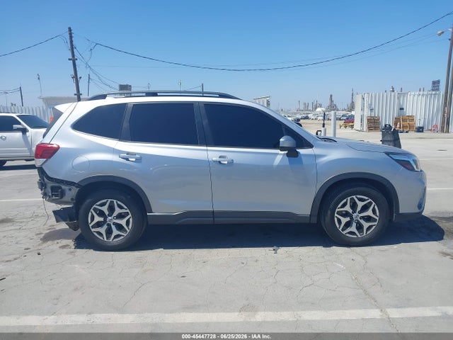 JF2SKAGC2KH576428 Subaru Forester Premium