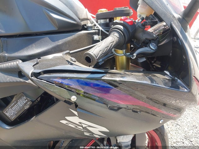 Suzuki GSX-R750 2026 JS1GR7MA1T7101229 Image 14