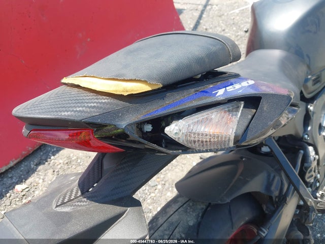 Suzuki GSX-R750 2026 JS1GR7MA1T7101229 Image 16