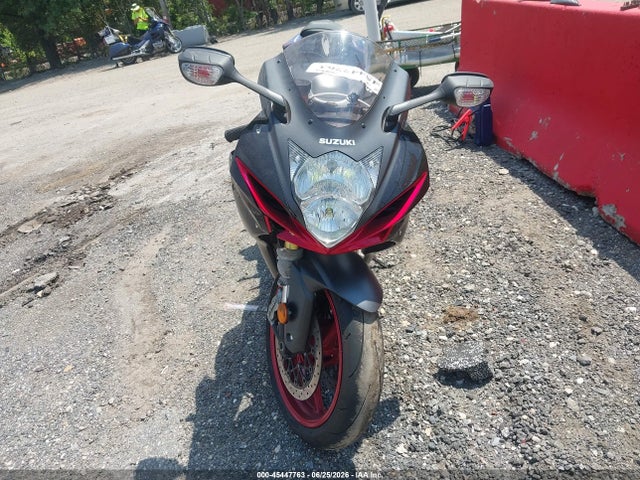 Suzuki GSX-R750 2026 JS1GR7MA1T7101229 Image 5