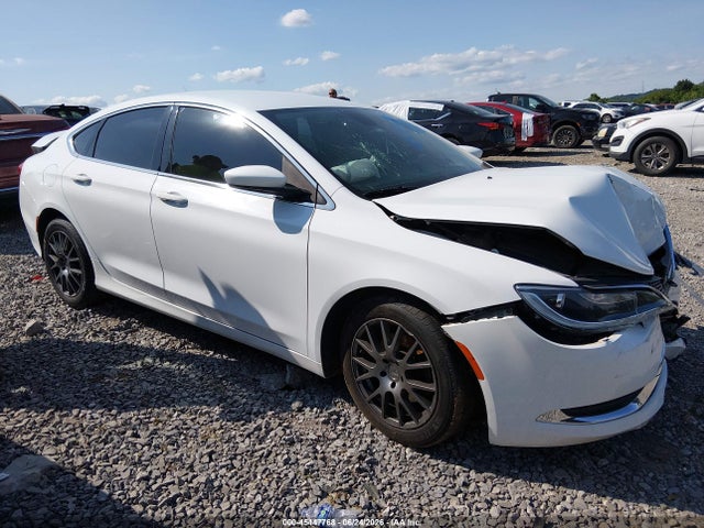 2015 Chrysler 200 Limited მანქანა იყიდება აუქციონზე, vin: 1C3CCCAB3FN575201, აუქციონის ნომერი: 45447768