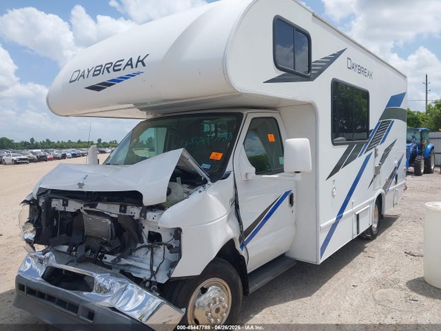 Ford E-350 Cutaway 2021 1FDWE3FN7MDC01615 Image 2