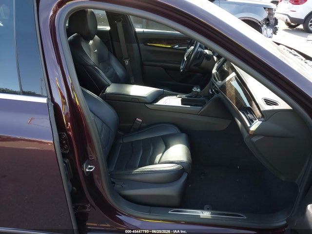 45447793 :رقم المزاد ، LREKK5RX2HA055699 vin ، 2017 Cadillac Ct6 Plug-in Standard مزاد بيع
