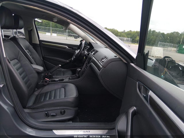 2018 Volkswagen Passat 2.0t Sel Premium მანქანა იყიდება აუქციონზე, vin: 1VWCA7A38JC019713, აუქციონის ნომერი: 45447867