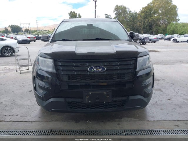 Ford Police Interceptor Utility 2018 1FM5K8AR8JGC49565 Image 17