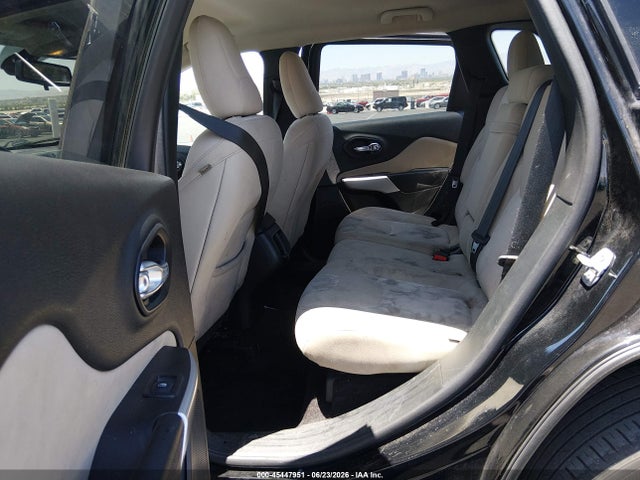 Продажа на аукционе авто 2018 Jeep Cherokee Latitude Fwd, vin: 1C4PJLCB6JD590547, номер лота: 45447951