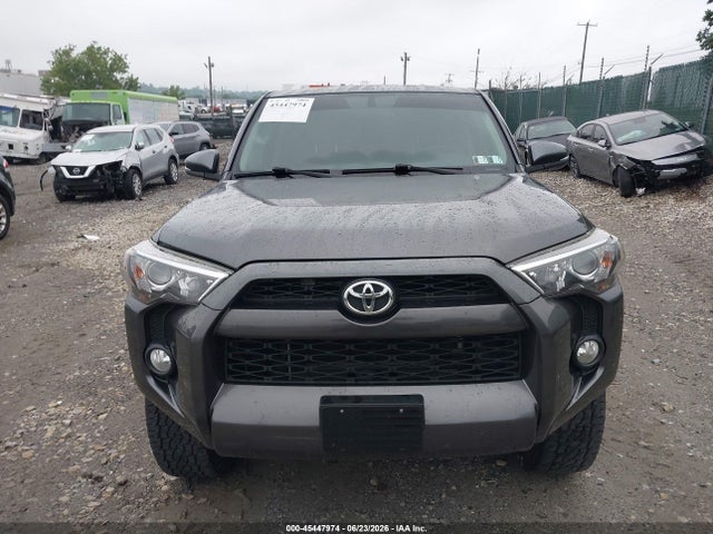 Toyota 4runner Sr5 Premium 2018 JTEZU5JR5J5169033 Image 12